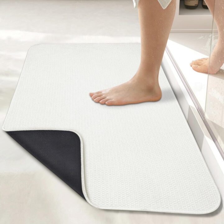 Bath Mat,Ultra Thin Bathroom Rugs,Rubber Bath Mats for Bathroom,No Slip Bath Rugs,Quick Dry,Machine Washable,Low Pile,Absorbent,Shower Outside,Sink,Home Decor Accessories.White,1'8"x2'8"(20x32inch)